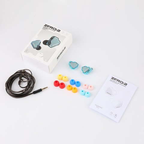 Retail packaging box for the Zero 2 with cable and manual Retail packaging box for the Zero 2 with cable and manual