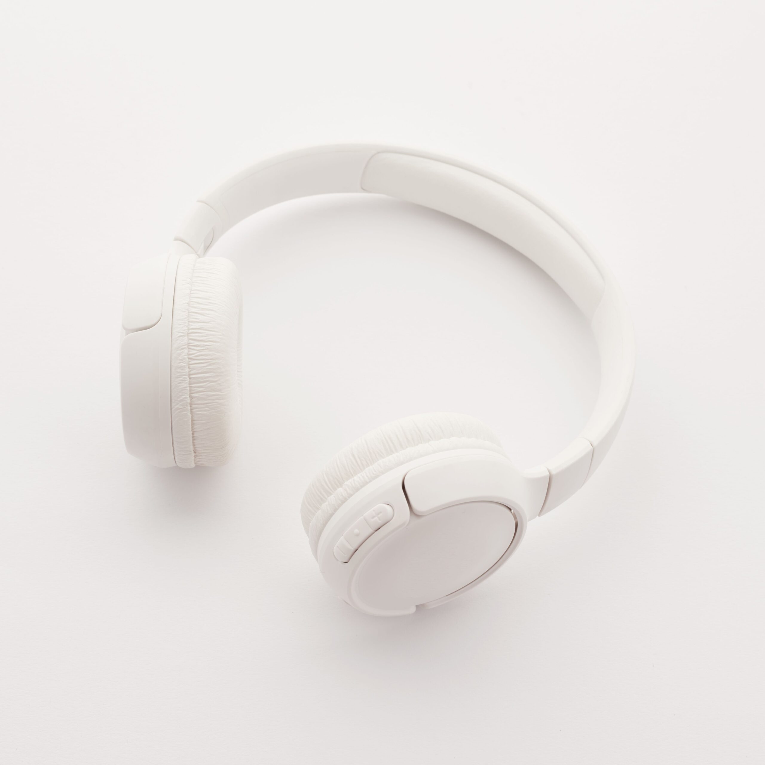 Over-ear wireless headphones side view Over-ear wireless headphones side view