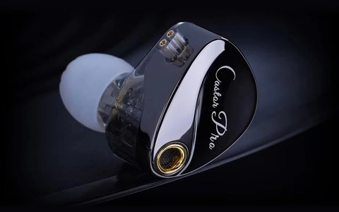 KZ Castor Pro earphone shell showing tuning switch panel and gold nozzle KZ Castor Pro earphone shell showing tuning switch panel and gold nozzle