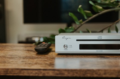 Cayin Mini-CD MK2 desktop CD player front panel Cayin Mini-CD MK2 desktop CD player front panel