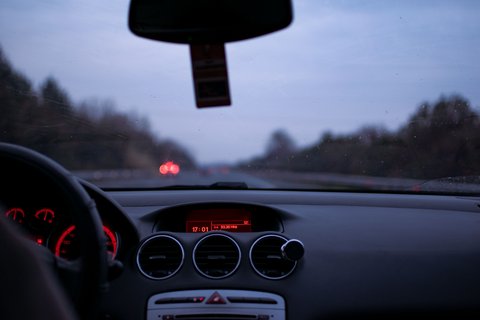Car interior similar to one equipped with an AutoVox X1 mirror dash cam Car interior similar to one equipped with an AutoVox X1 mirror dash cam