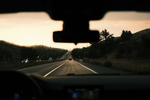 Road view similar to what an Apeman C550 dash cam front camera would record Road view similar to what an Apeman C550 dash cam front camera would record