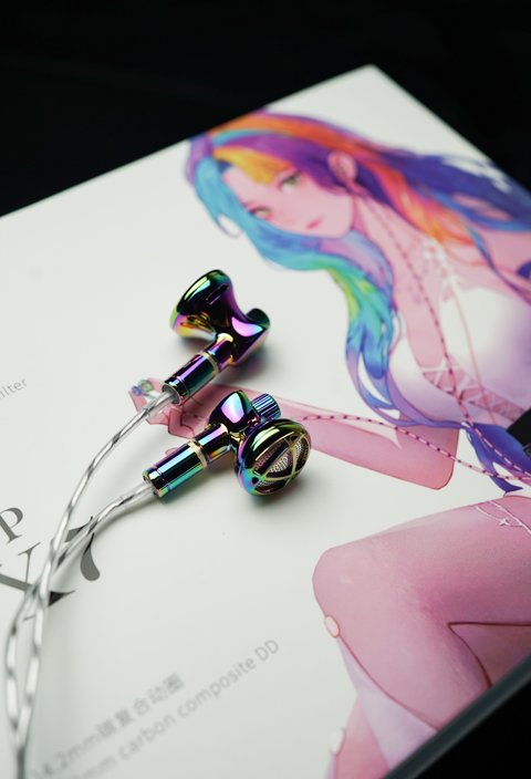 BGVP DX7 flat head earbud iridescent finish BGVP DX7 flat head earbud iridescent finish