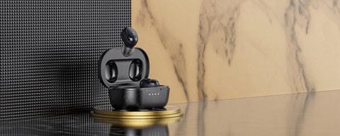 FiiO FW1 true wireless earbuds in charging case FiiO FW1 true wireless earbuds in charging case