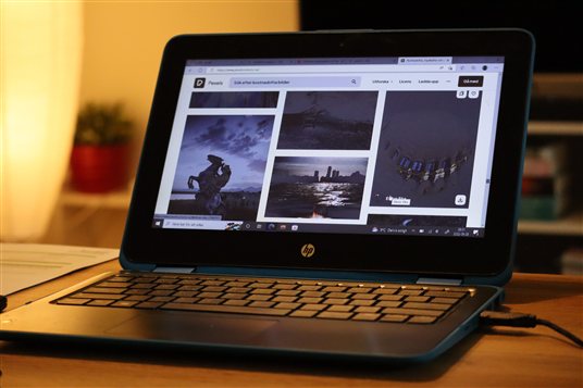 Laptop connected to the HP LaserJet P1102 on Windows 11