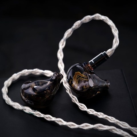 Kinera Celest PhoenixCall 2.0 IEMs with the stock silver-plated cable Kinera Celest PhoenixCall 2.0 IEMs with the stock silver-plated cable