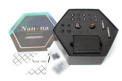 Kinera Nanna 2.1 Z-Tune Edition retail box open showing IEM shells and accessories Kinera Nanna 2.1 Z-Tune Edition retail box open showing IEM shells and accessories