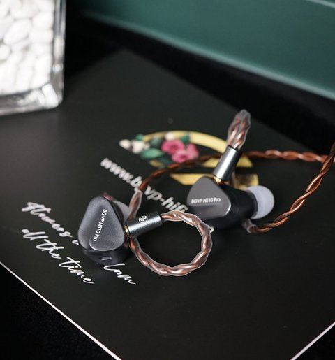 BGVP NS10 Pro earphone pair on table BGVP NS10 Pro earphone pair on table
