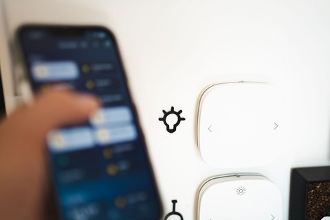 Smart home app on a phone similar to pairing the Reolink Altas PT Ultra during setup Smart home app on a phone similar to pairing the Reolink Altas PT Ultra during setup