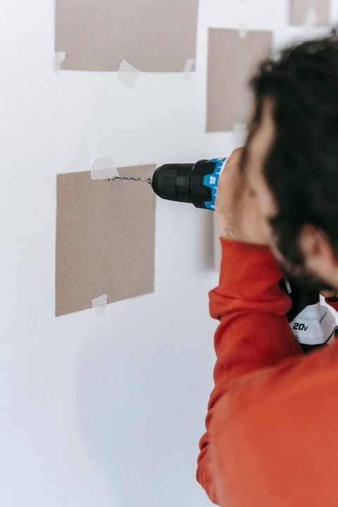Drilling a mounting bracket into a wall similar to installing the Reolink Altas PT Ultra Drilling a mounting bracket into a wall similar to installing the Reolink Altas PT Ultra