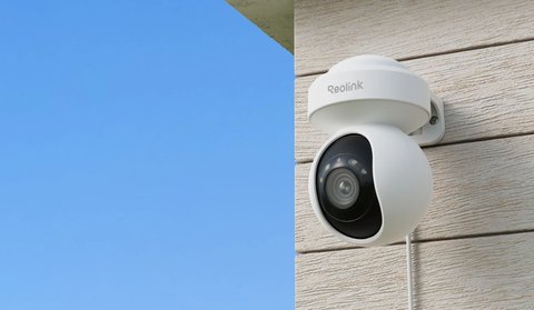 Reolink E1 Outdoor camera mounted outside a home Reolink E1 Outdoor camera mounted outside a home