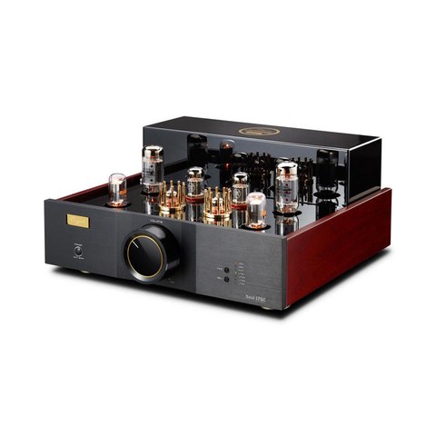 Cayin Soul 170C preamplifier angled view showing tubes Cayin Soul 170C preamplifier angled view showing tubes