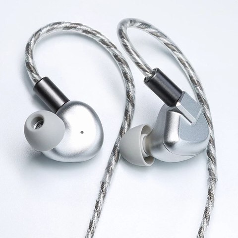 Shuoer S12 earpieces with detachable cable connectors Shuoer S12 earpieces with detachable cable connectors
