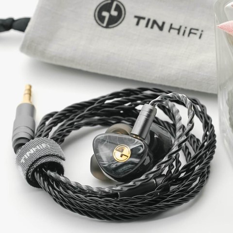 Tin HiFi T3 Plus earphone with detachable cable and TIN HiFi carrying pouch Tin HiFi T3 Plus earphone with detachable cable and TIN HiFi carrying pouch