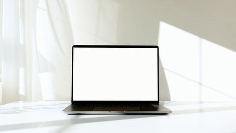 Blank laptop display representing a fresh Vivobook 15 driver installation session Blank laptop display representing a fresh Vivobook 15 driver installation session