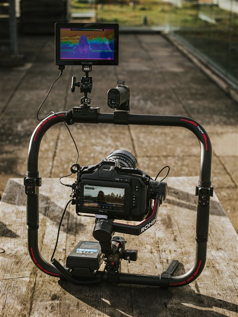 Camera rig with thermal imaging monitor display used to illustrate FLIR driver connection Camera rig with thermal imaging monitor display used to illustrate FLIR driver connection