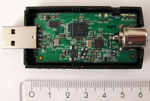USB TV tuner card device used for capturing live television signal USB TV tuner card device used for capturing live television signal
