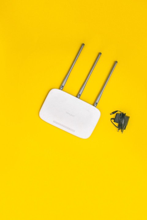 Wireless router used to connect the HP DeskJet 2755e over a home network Wireless router used to connect the HP DeskJet 2755e over a home network