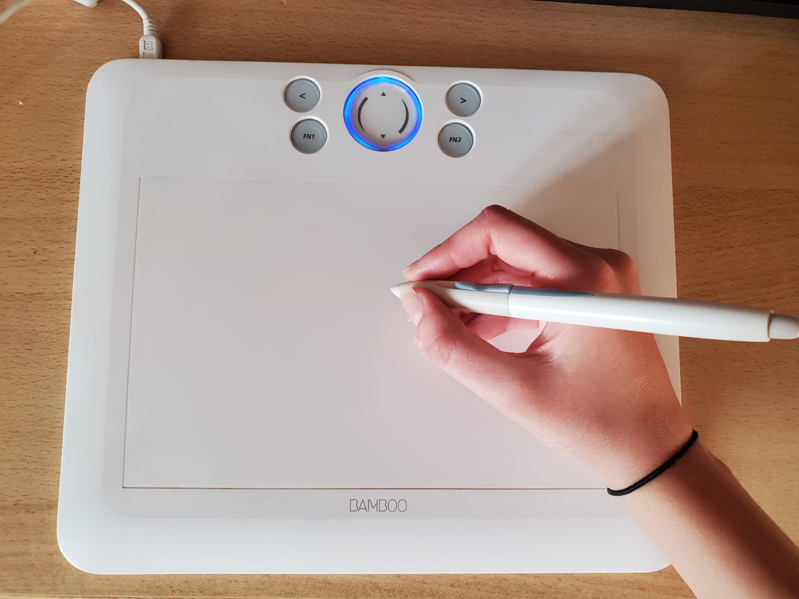 Hand drawing on a graphics pen tablet after installing Huion driver Hand drawing on a graphics pen tablet after installing Huion driver