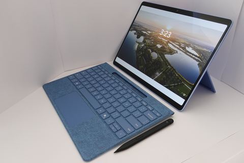 Windows laptop used to set up capture card driver software Windows laptop used to set up capture card driver software