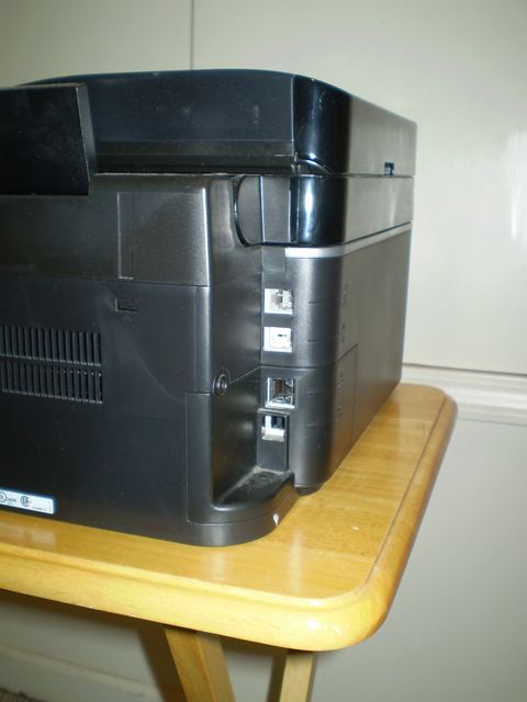 USB cable port connection used to set up a printer USB cable port connection used to set up a printer
