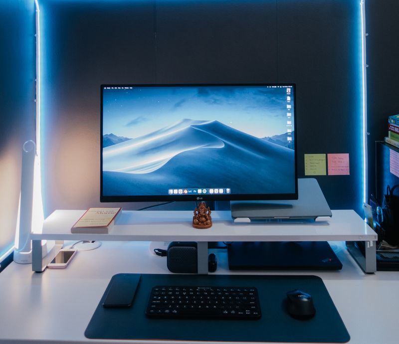 PC gaming desk setup with monitor for headset testing PC gaming desk setup with monitor for headset testing