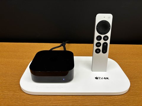 Apple TV 4K with Siri Remote used to open Settings and check for a software update Apple TV 4K with Siri Remote used to open Settings and check for a software update